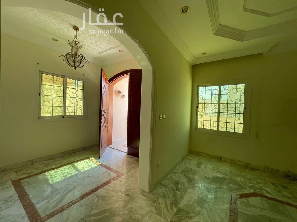 4 bedroom villa in Al Shati, Jeddah 6