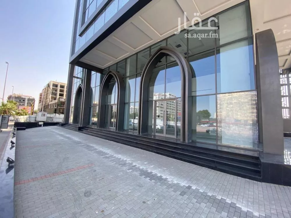 محل 860 م² في الشرفية 5