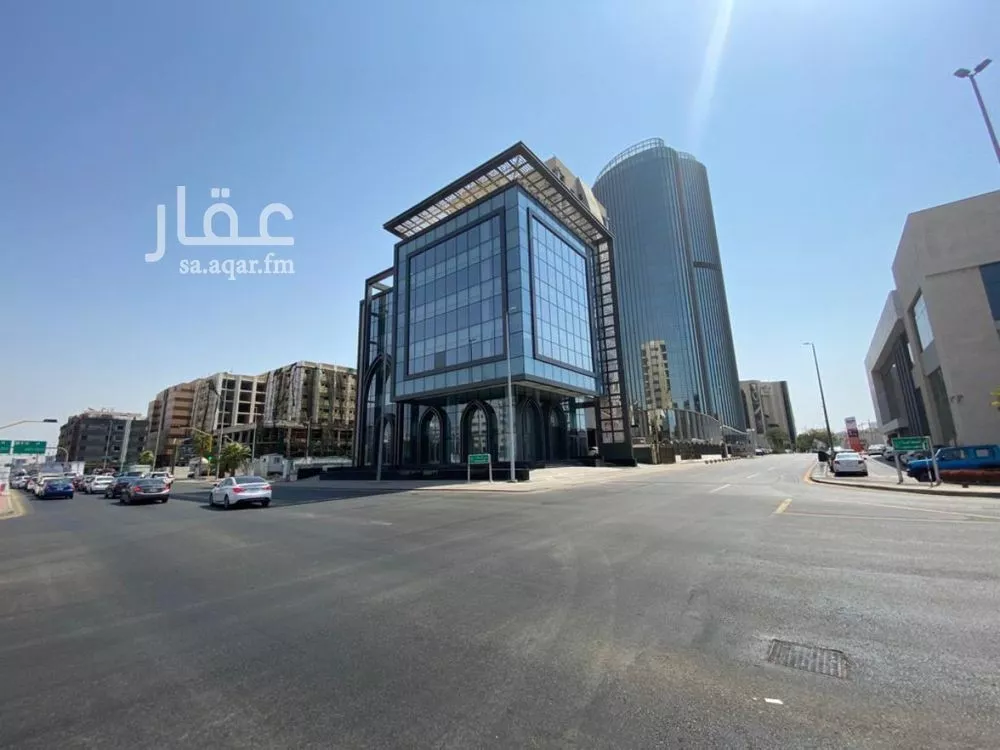 محل 860 م² في الشرفية 2