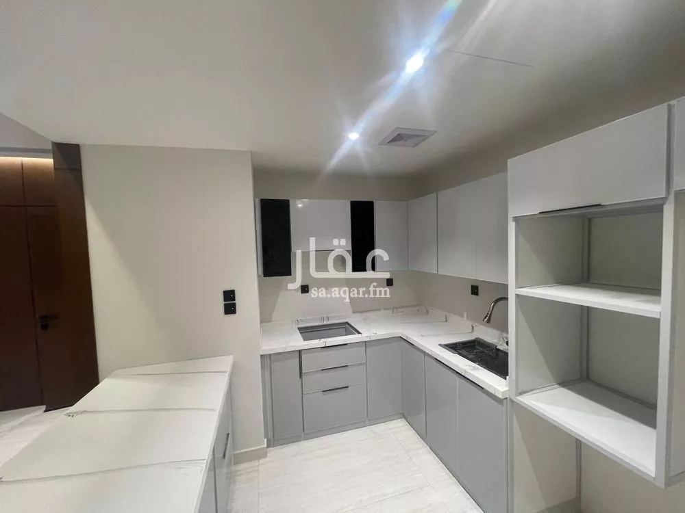 4 bedroom apartment in Al Rawdah, Jeddah 9