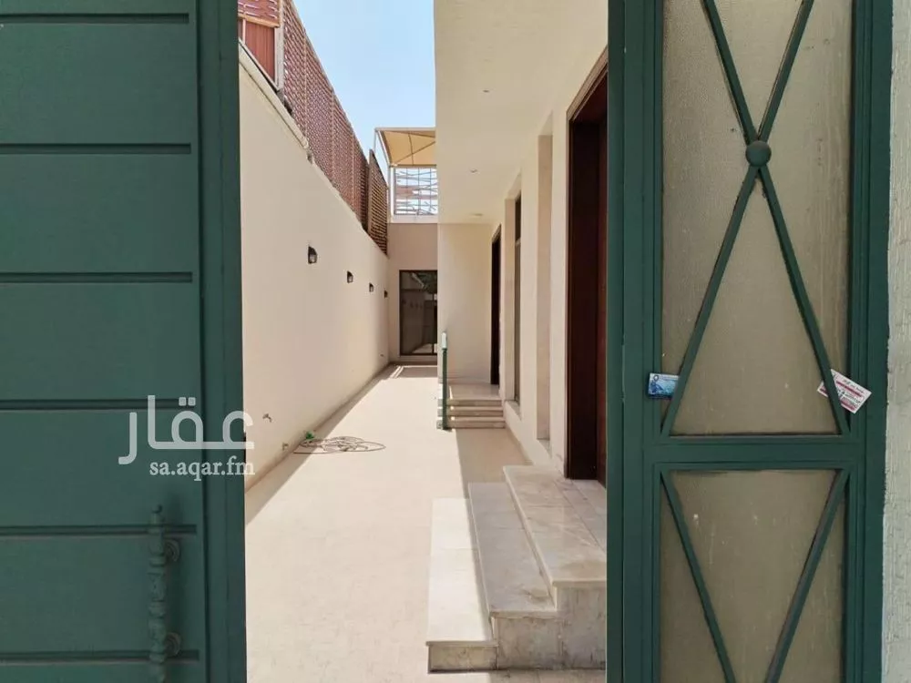 فيلا 6 غرف في النعيم 5