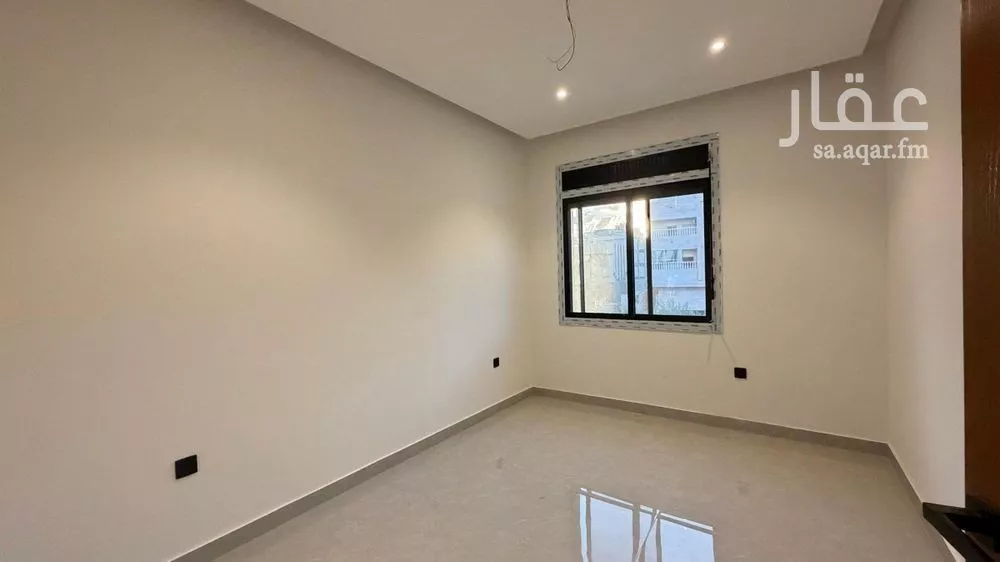 عمارة 570 م² في السلامة 4