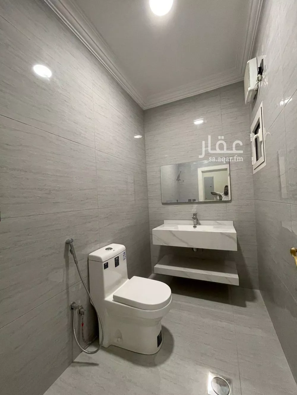 4 bedroom villa in Al Shati, Jeddah 9