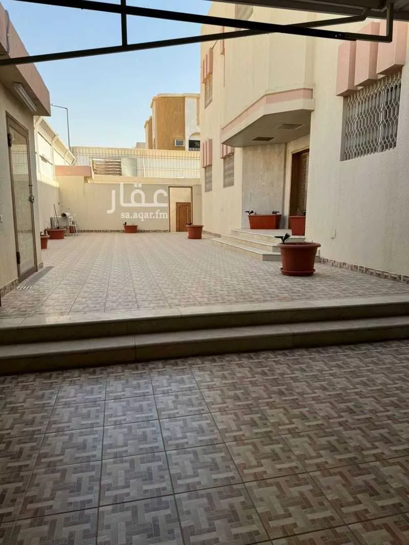 فيلا 12 غرف في السويدي الغربي 4