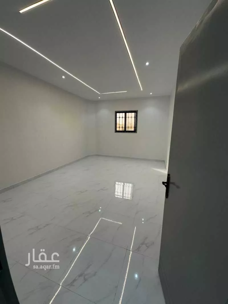 5 bedroom floor in Tuwaiq 2