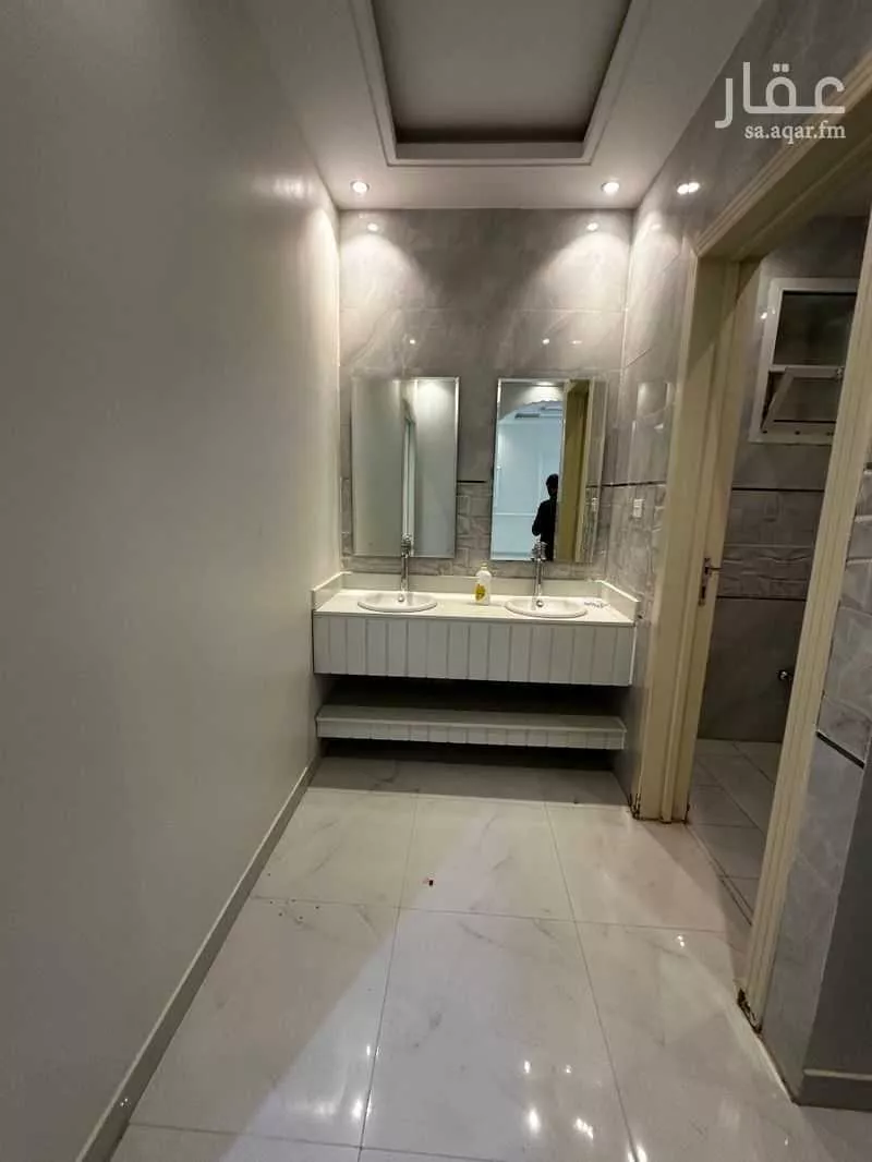 فيلا 8 غرف في طويق 1