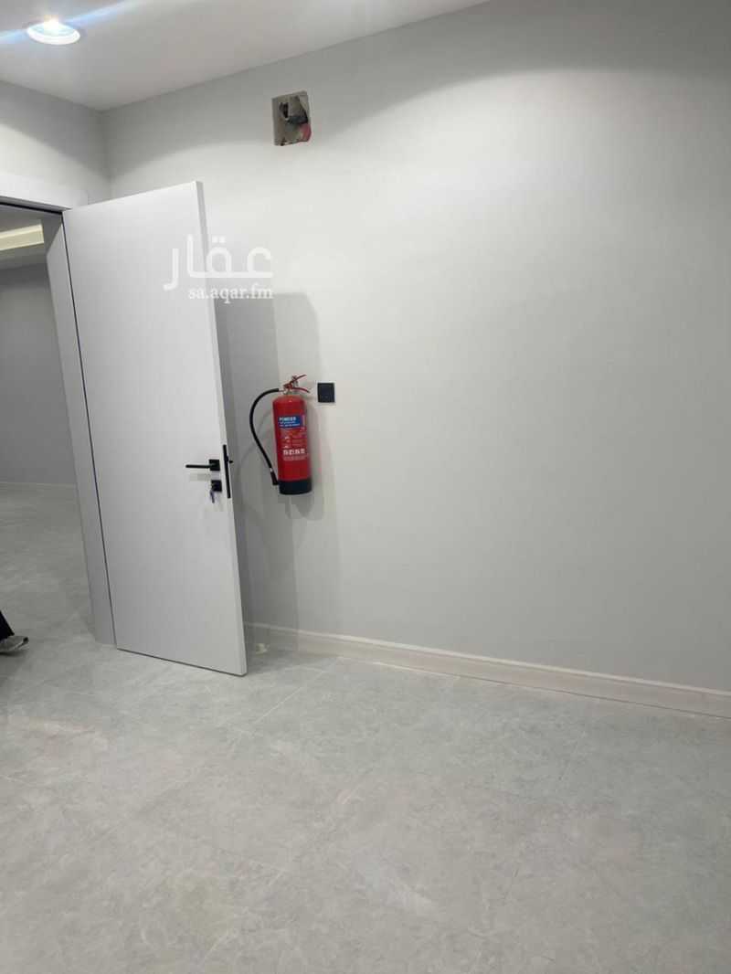 5 bedroom apartment in Khuzam, Riyadh 2