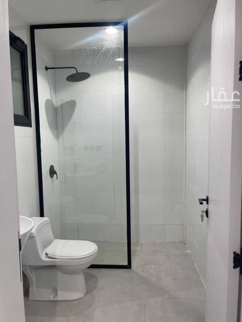 5 bedroom apartment in Khuzam, Riyadh 13