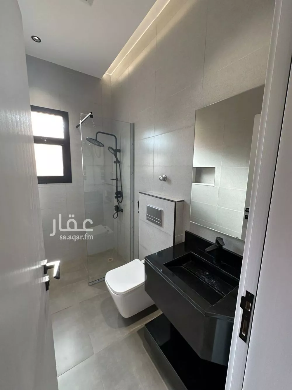 شقة 5 غرف في الروضة 5