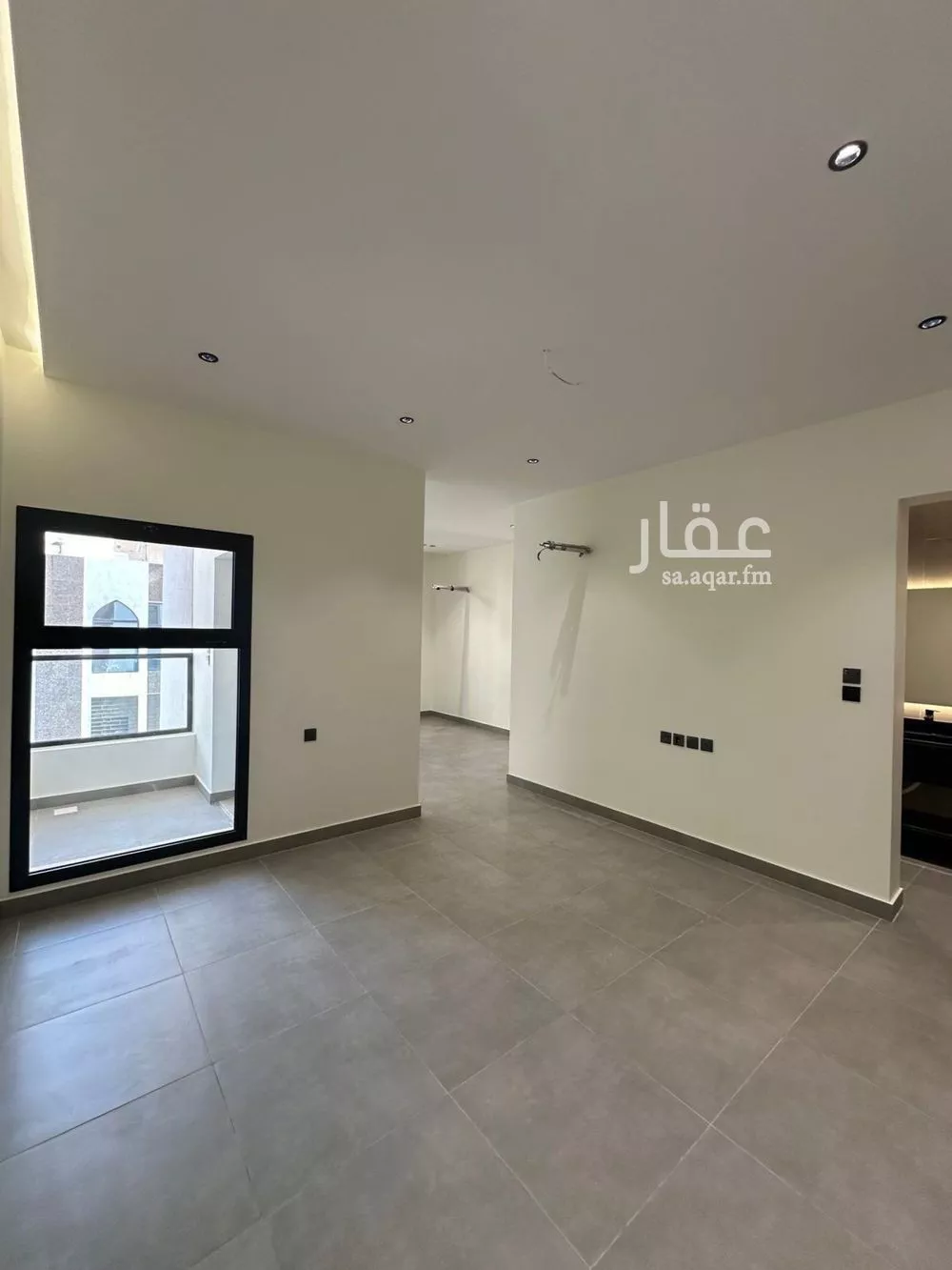 شقة 5 غرف في الروضة 1