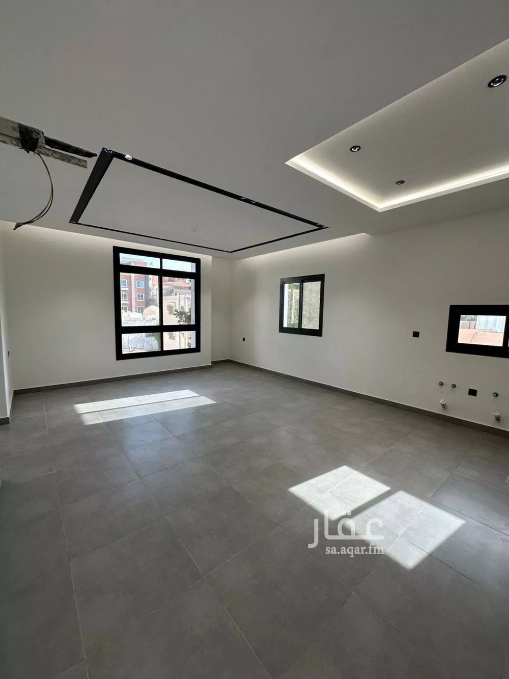 شقة 5 غرف في الروضة 3