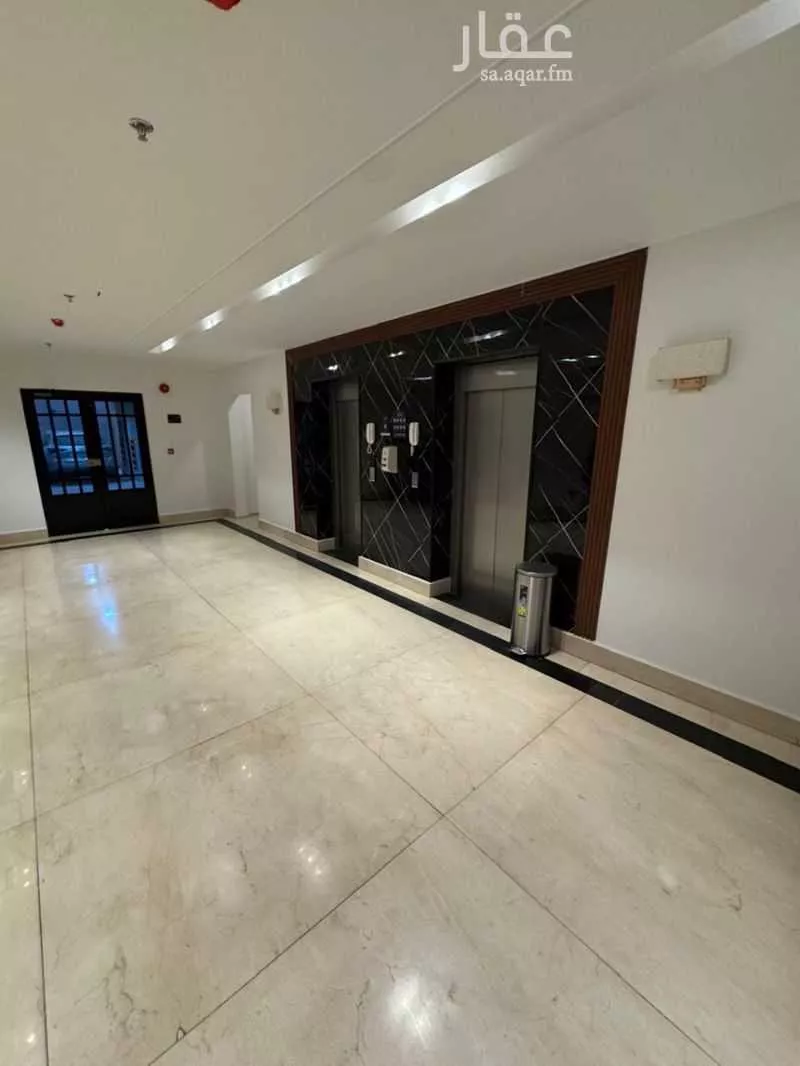 شقة 3 غرف في الحمرا 5