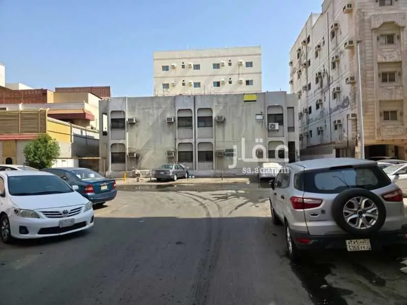780 sqm building in Al Marwa