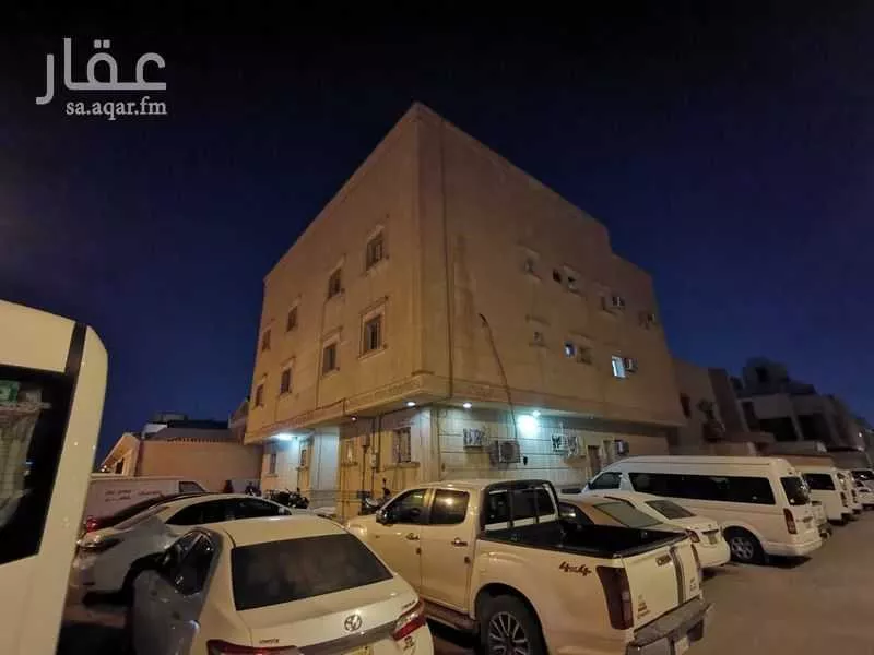 عمارة 475 م² في العقيق 4