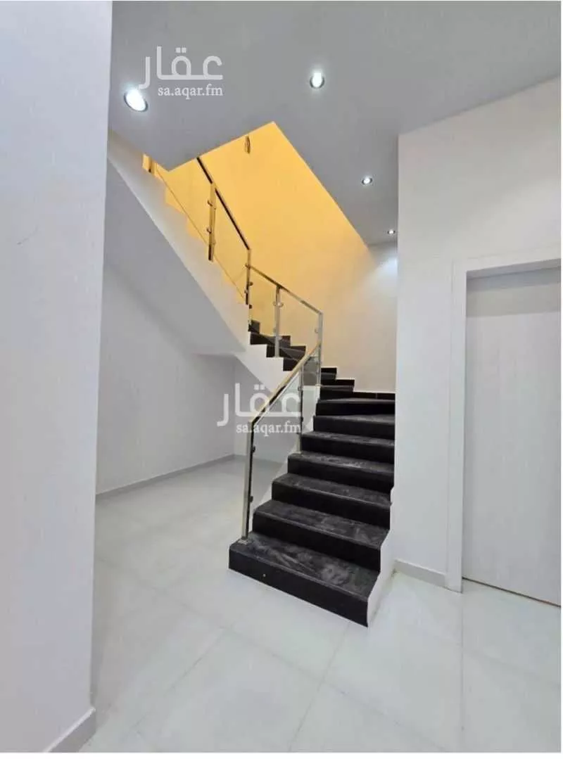 4 bedroom villa in Al Janadriyah, Riyadh 8