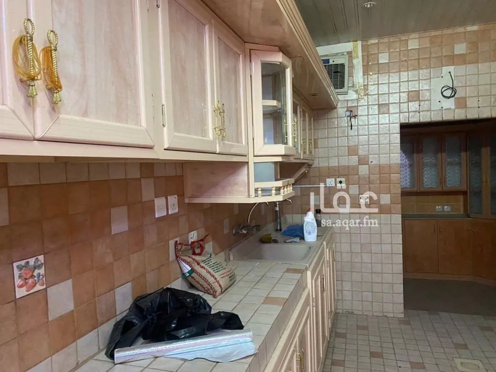 6 bedroom villa in Al Olaya, Riyadh 4