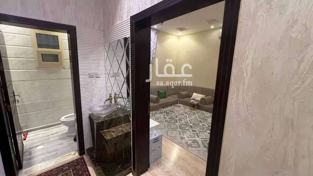 فيلا 6 غرف في العارض 5