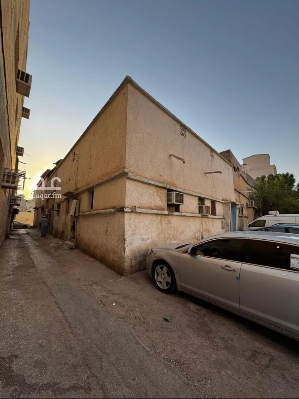 فيلا 5 غرف في العود 3