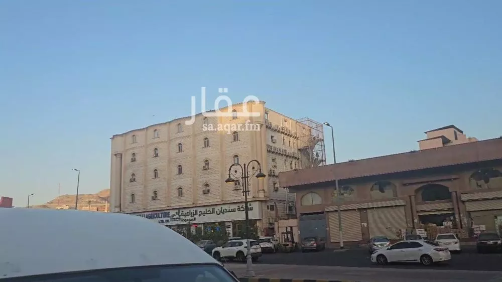 892 sqm land in Al Shawqiyyah 2