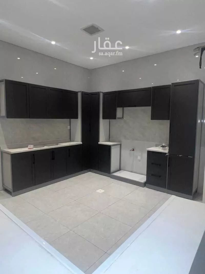 5 bedroom apartment in Al Wurud, Jeddah 7