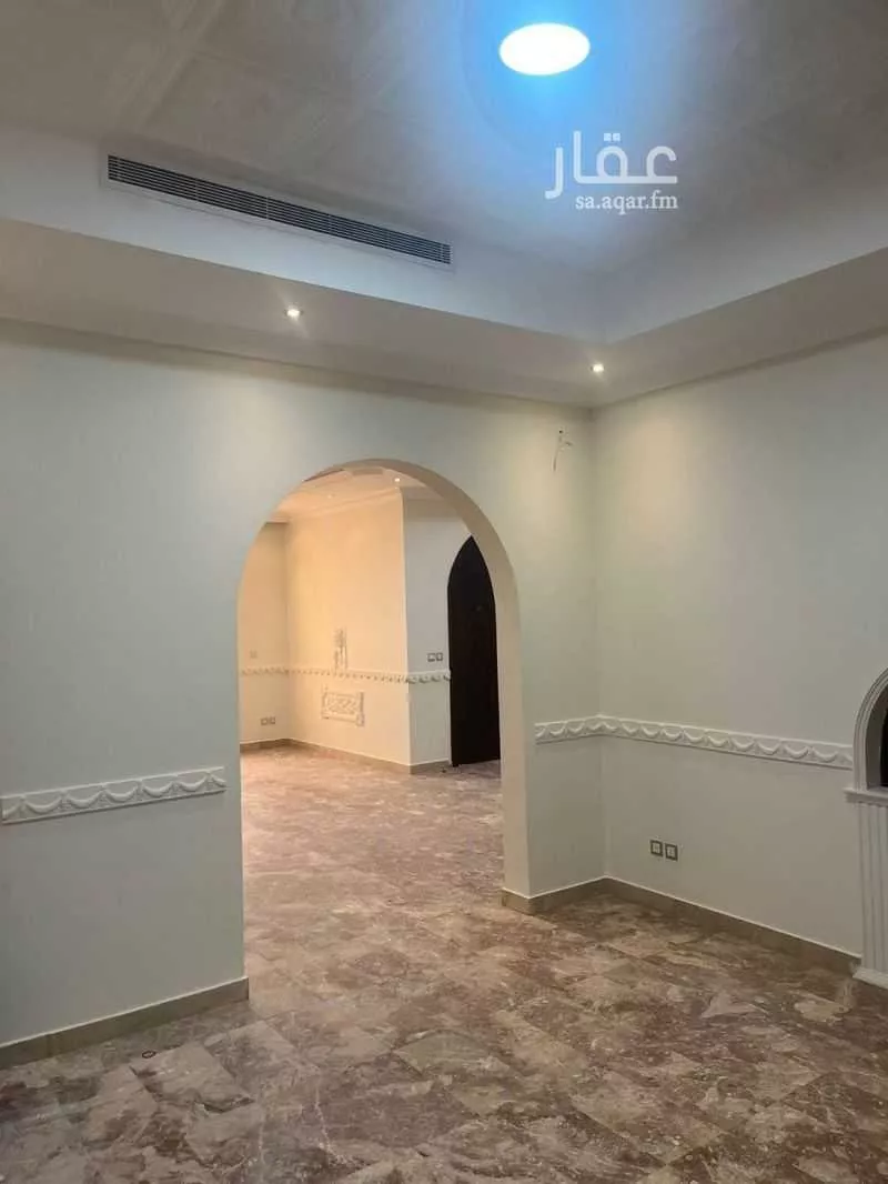 فيلا 6 غرف في النعيم 5