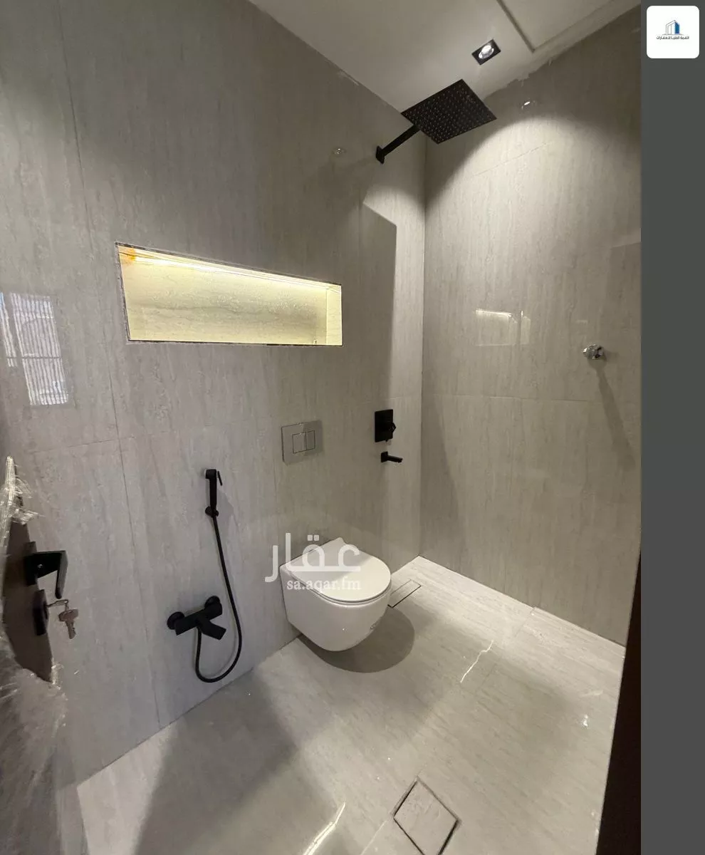 7 bedroom villa in Tuwaiq, Riyadh 23