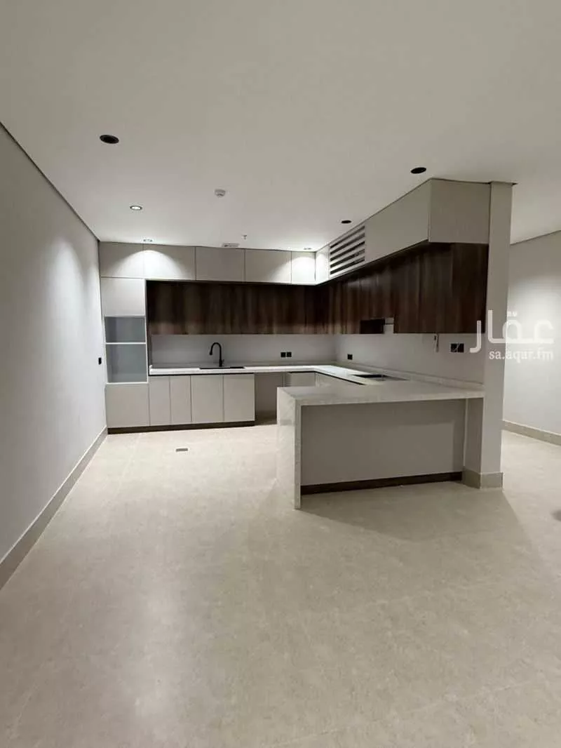 شقة 4 غرف في الخور 1