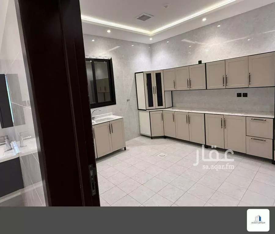 5 bedroom apartment in Al Rimal 3