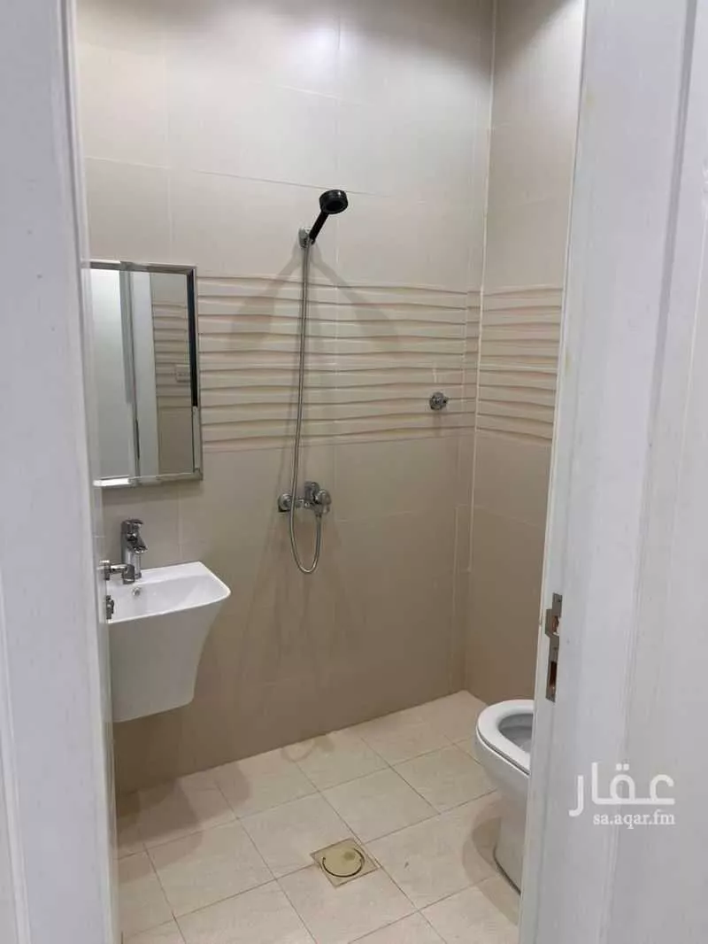 8 bedroom villa in Al Hazm, Riyadh 16