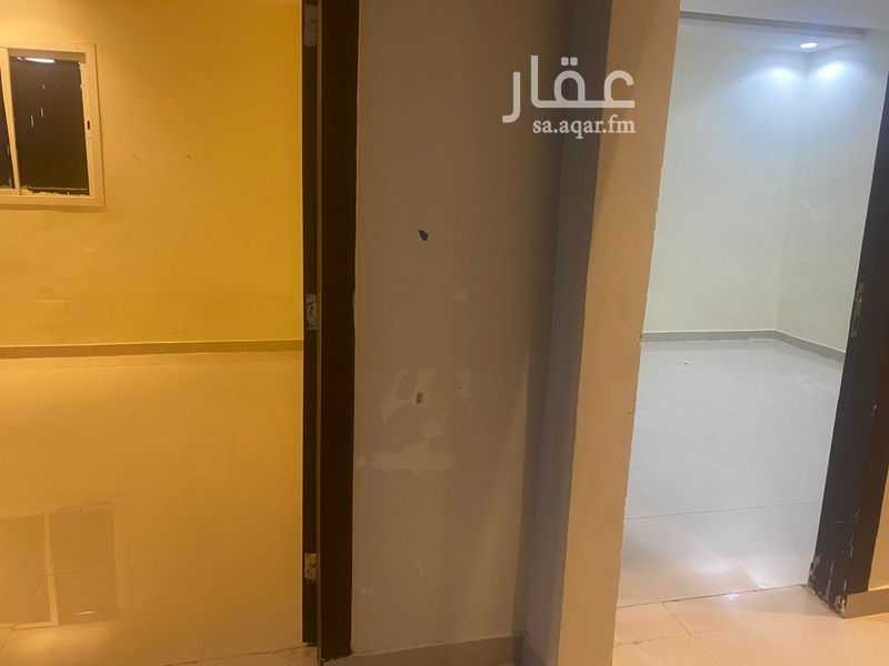 5 bedroom apartment in Okaz, Riyadh 7