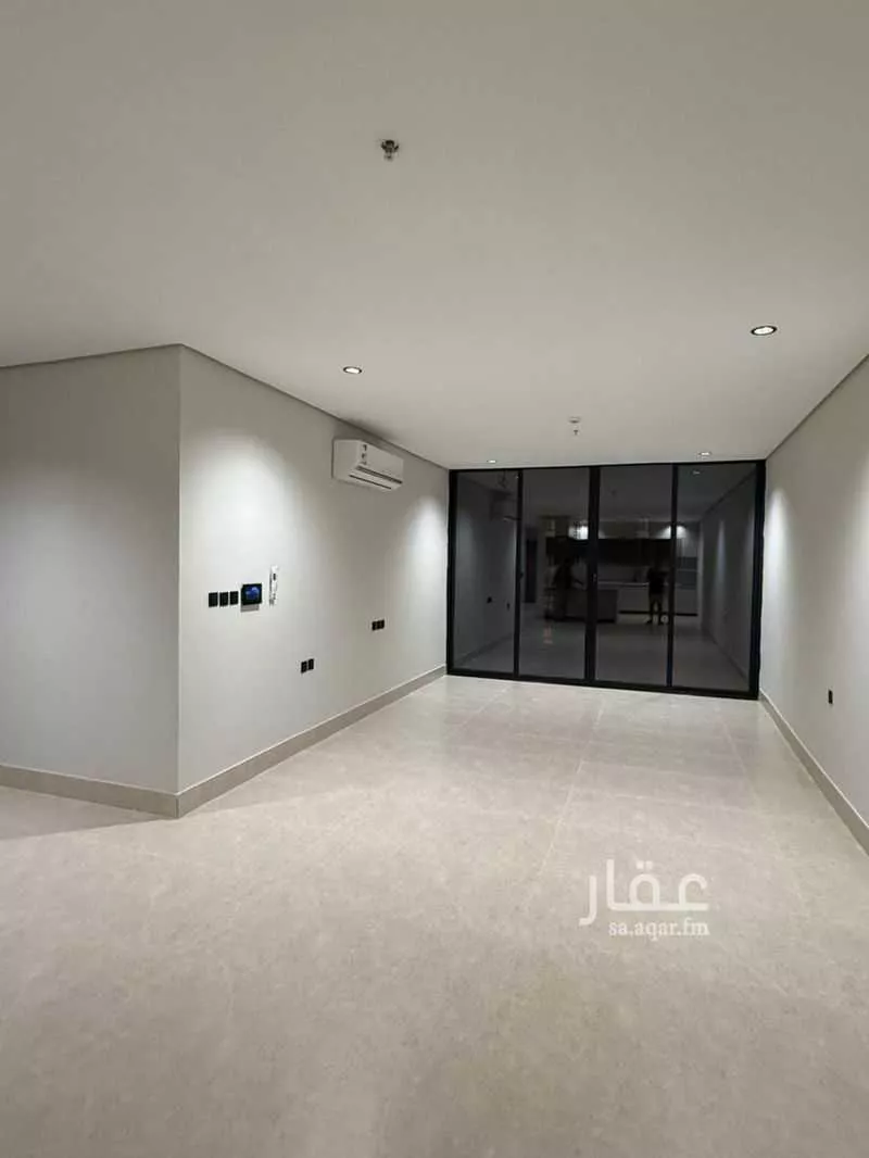 شقة 4 غرف في الخور 5