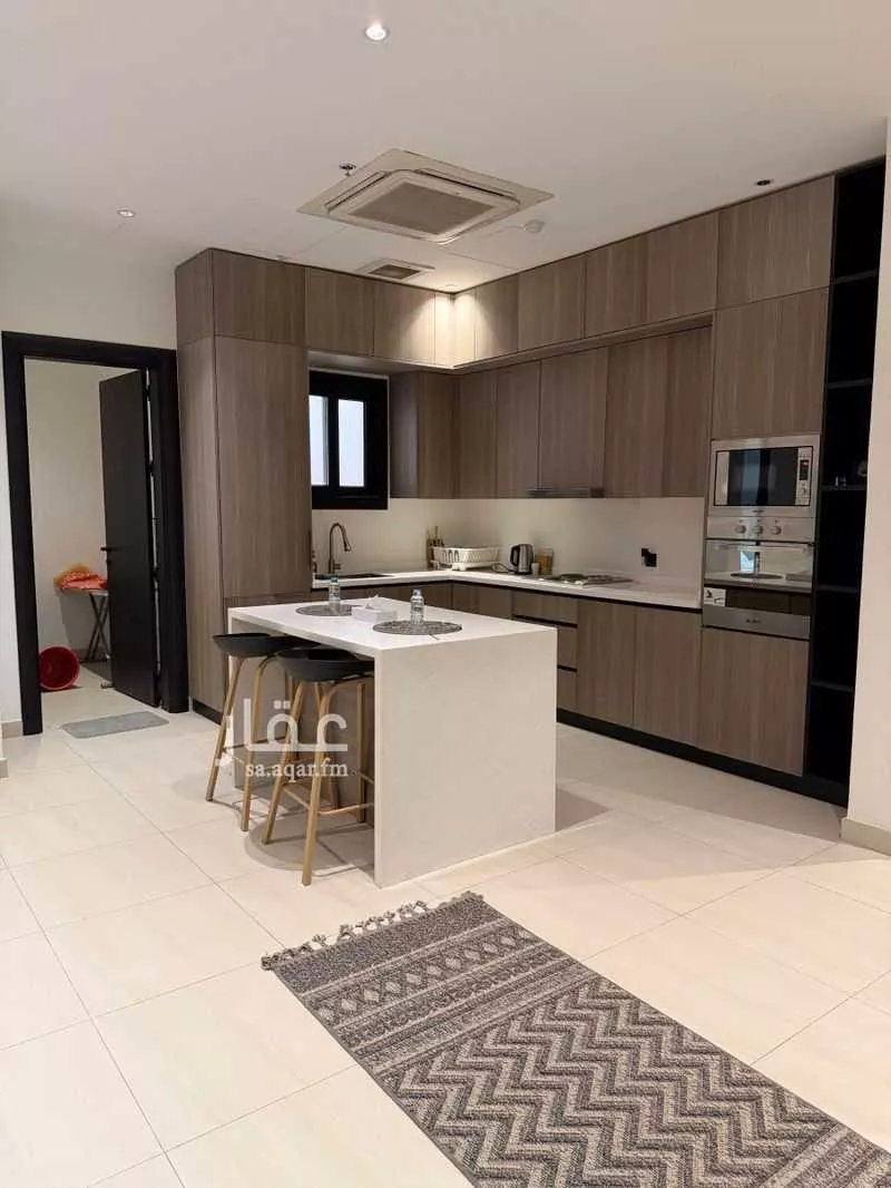 شقة 3 غرف في الملقا 4