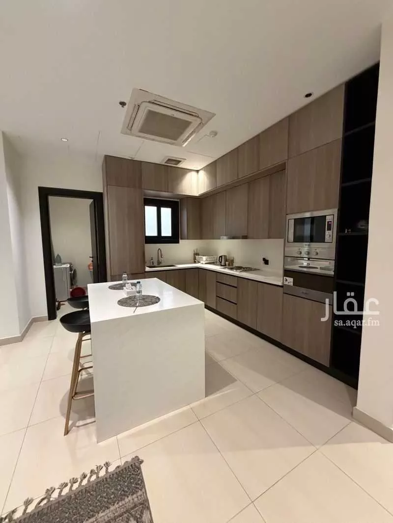 شقة 3 غرف في الملقا 4