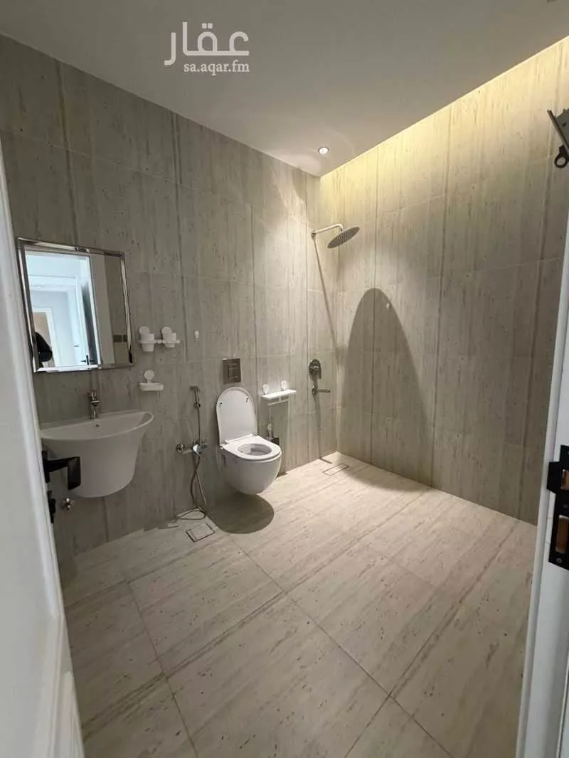 3 bedroom apartment in Al Malqa 3