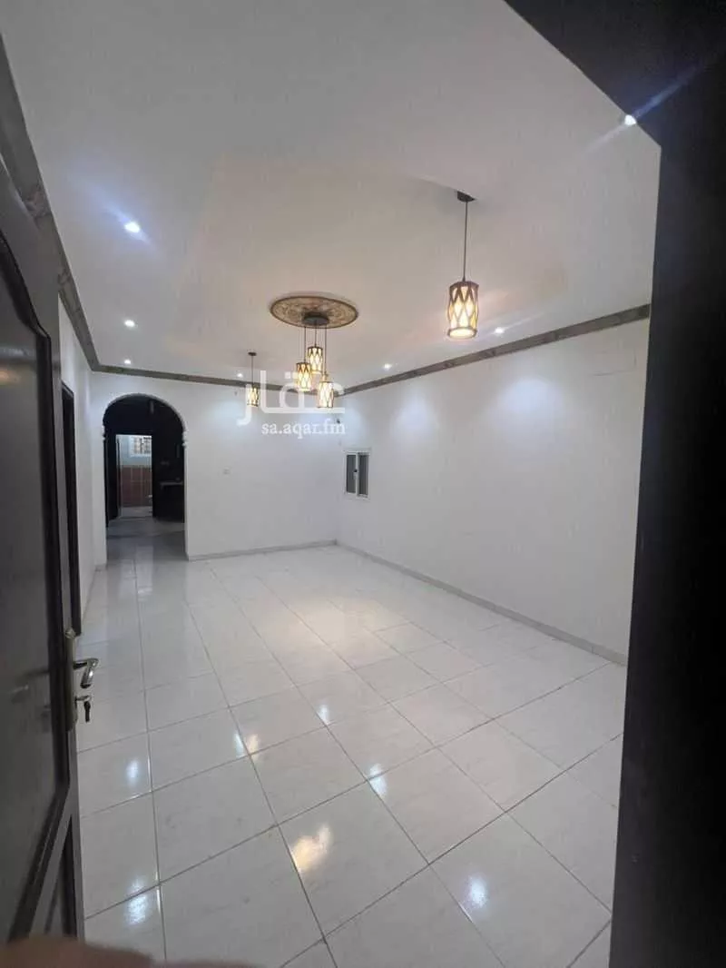 شقة 5 غرف في الهدى 1