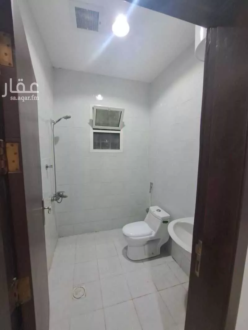 شقة 1 غرف في العارض 5