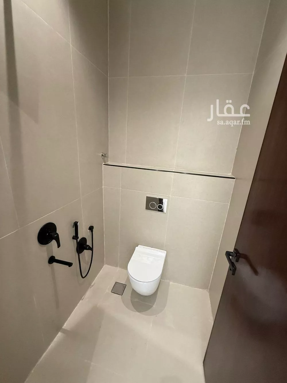 شقة 7 غرف في الرمال 5