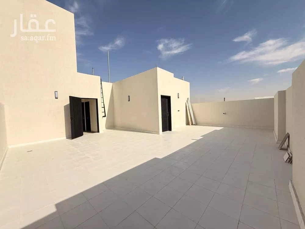 شقة 7 غرف في الرمال 4