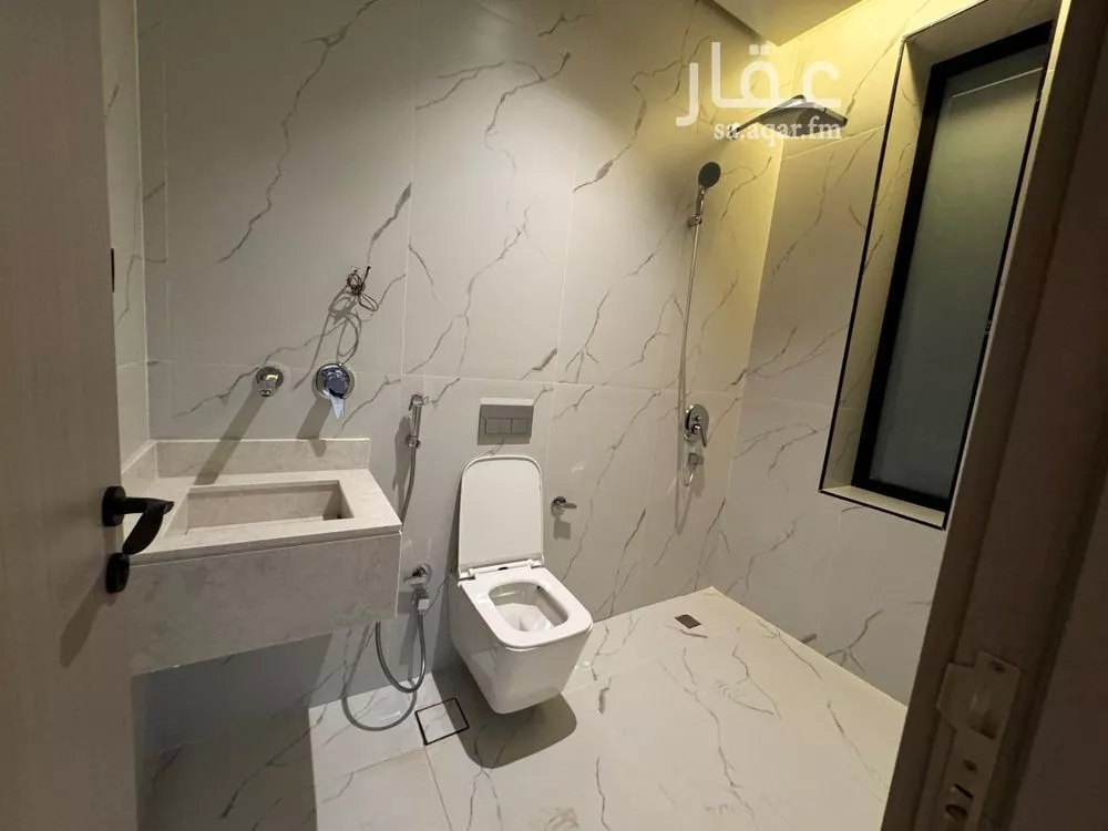 شقة 5 غرف في الشاطئ الغربي 4