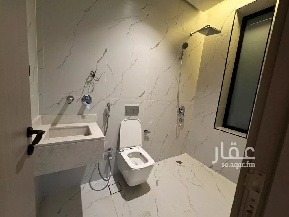 شقة 5 غرف في الشاطئ الغربي 3