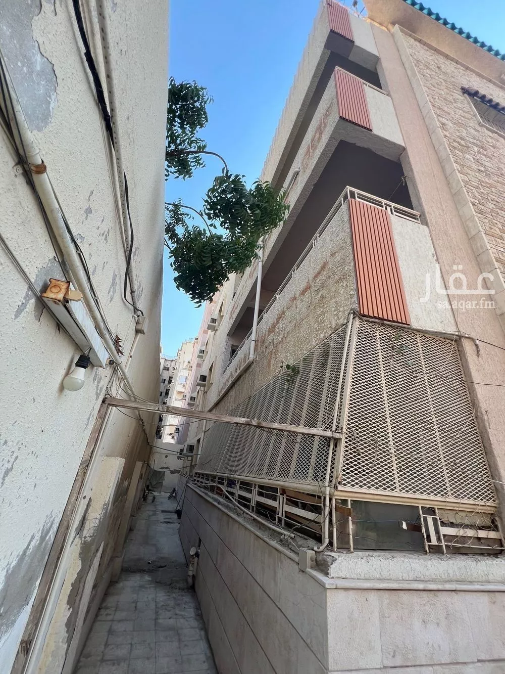 عمارة 563 م² في مشرفة 2