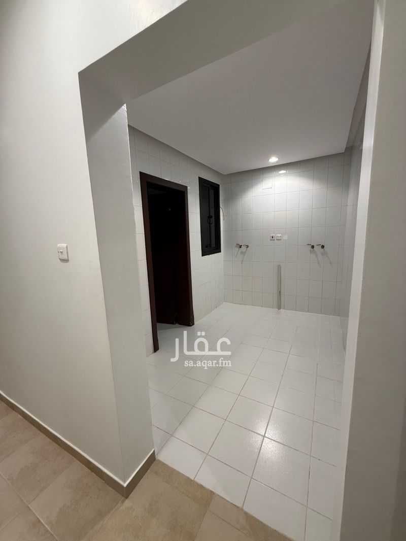 7 bedroom villa in An Nafal, Riyadh 14