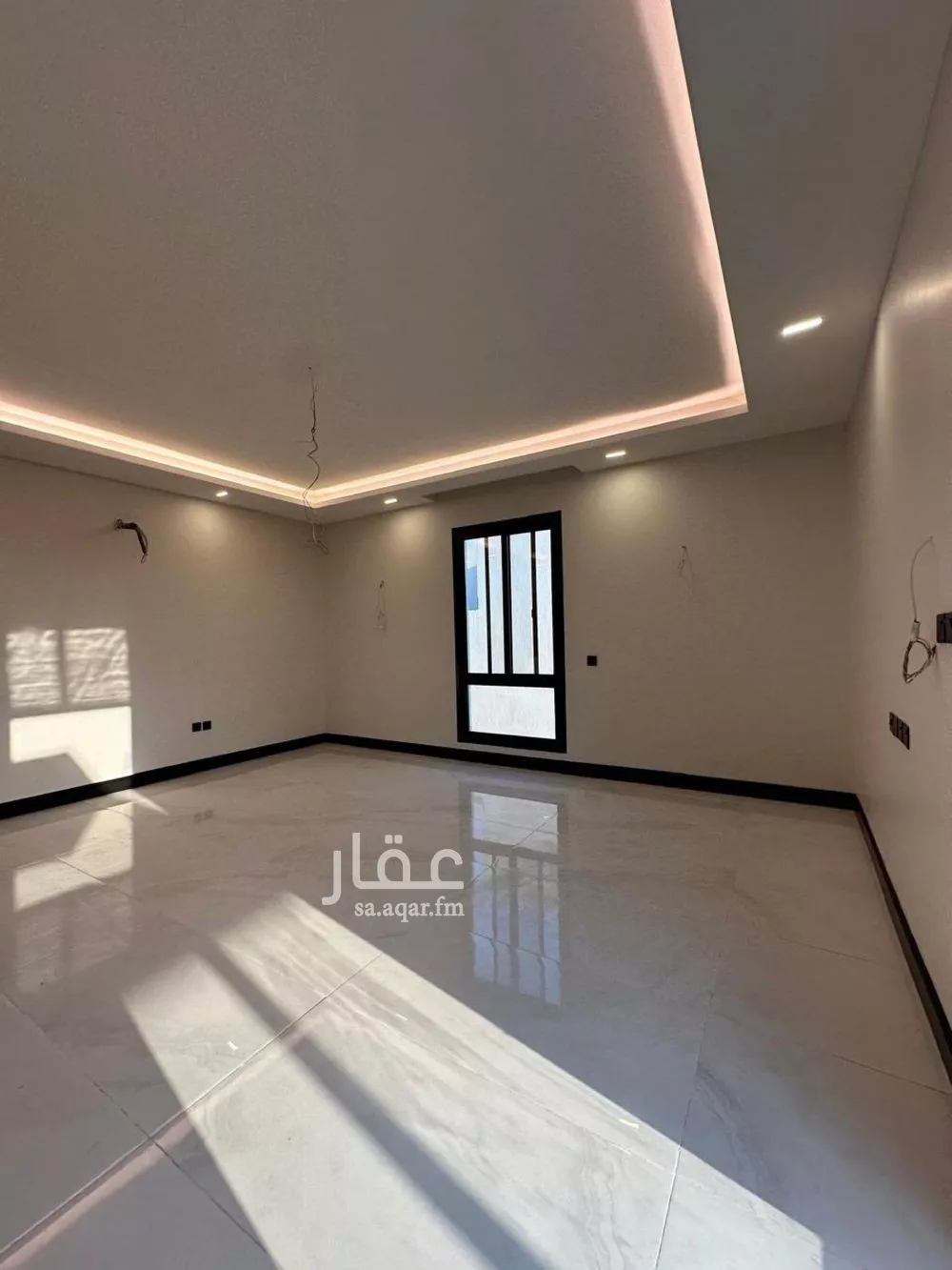 فيلا 5 غرف في الشراع 5