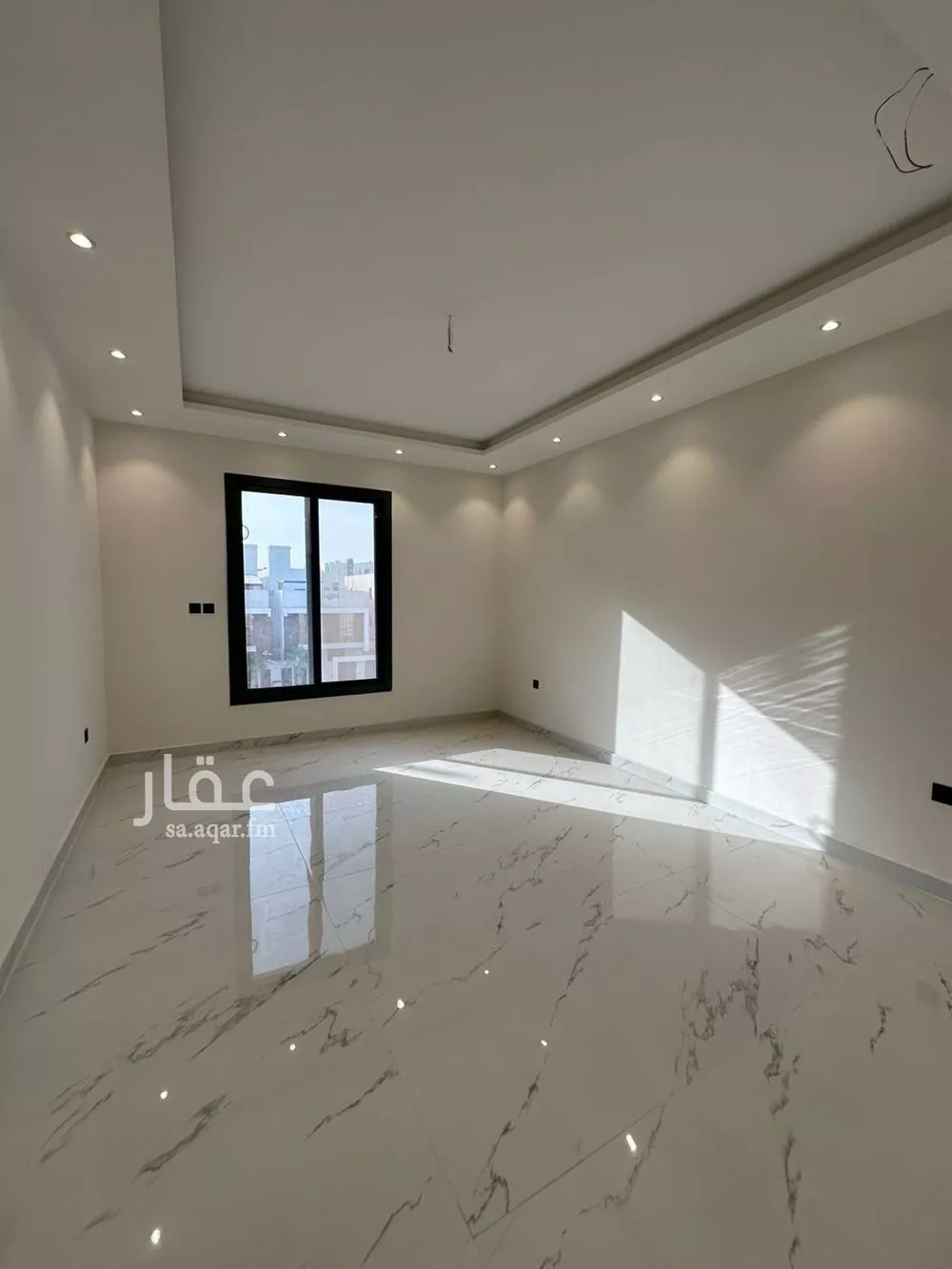 فيلا 6 غرف في الشراع 2