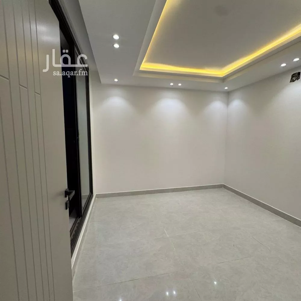 فيلا 5 غرف في بدر 4