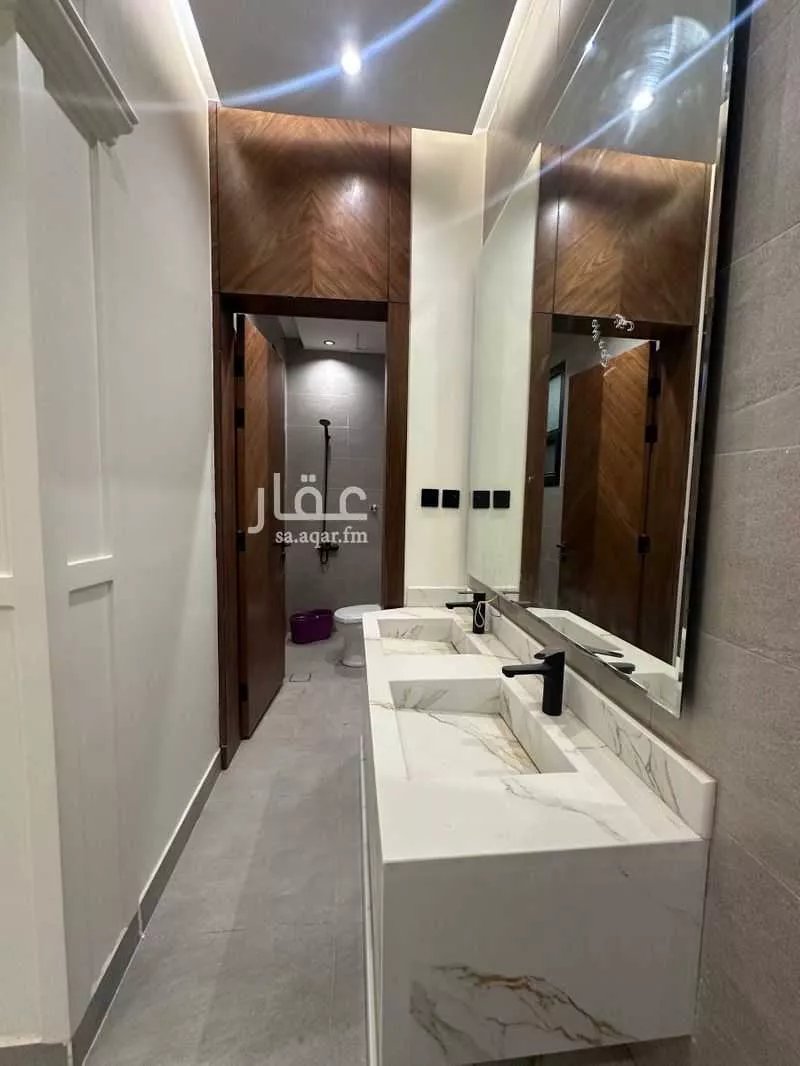 5 bedroom apartment in As Suwaidi Al Gharabi, Riyadh 11