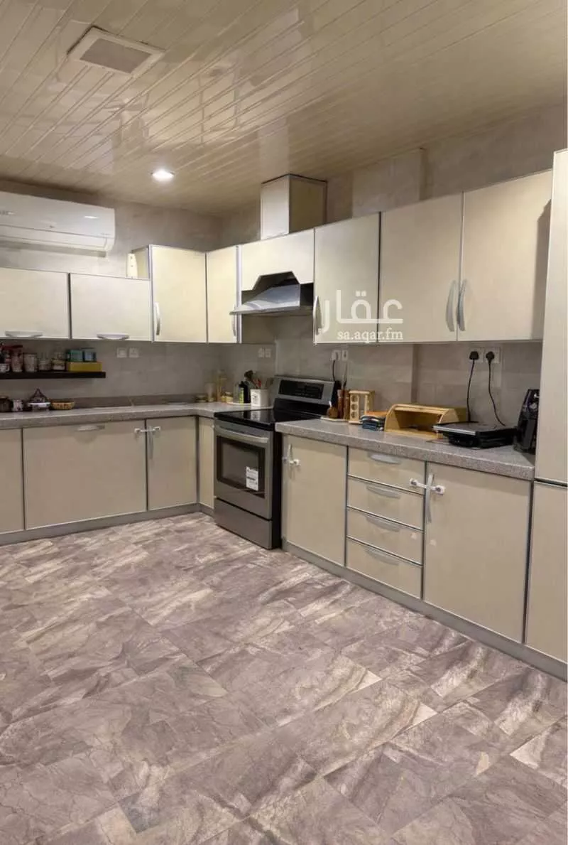 شقة 5 غرف في الملقا 2