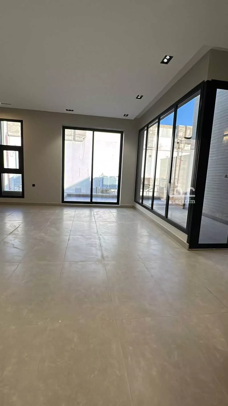 6 bedroom villa in Al Yarmouk 3