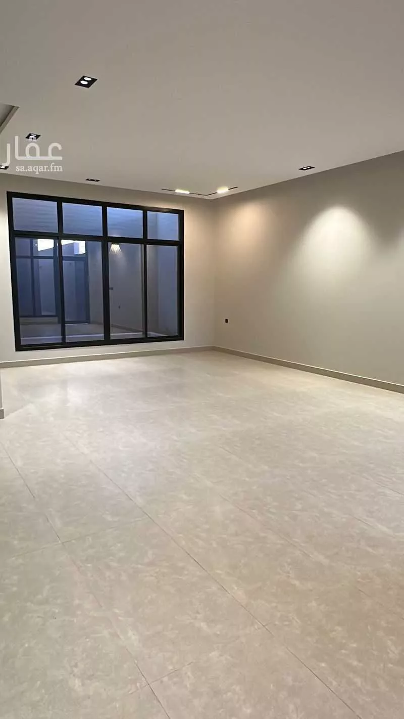 6 bedroom villa in Al Yarmouk 2