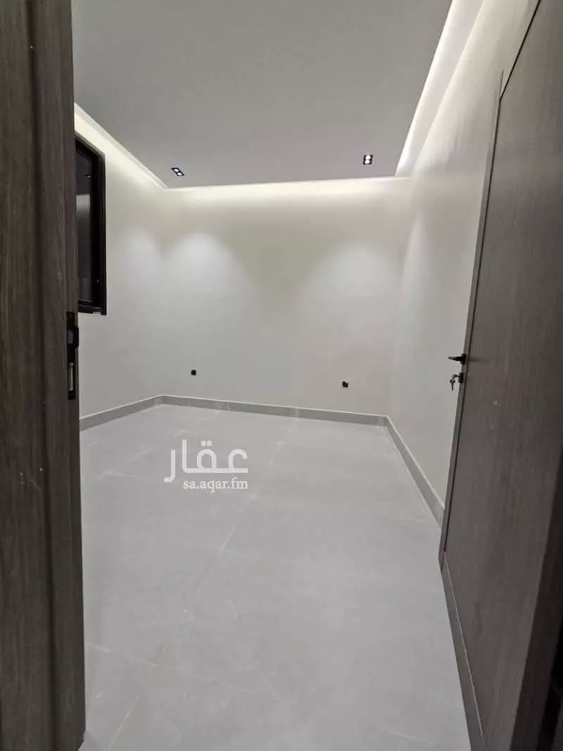 شقة 4 غرف في الرمال 3